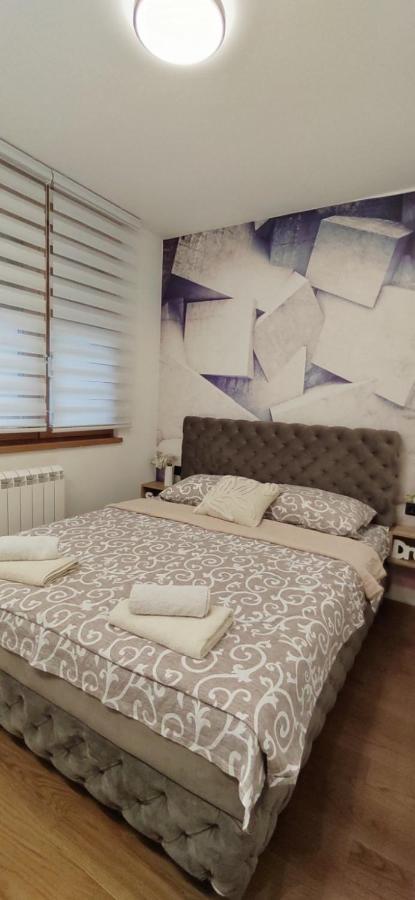 Moon Lux * Belgrad